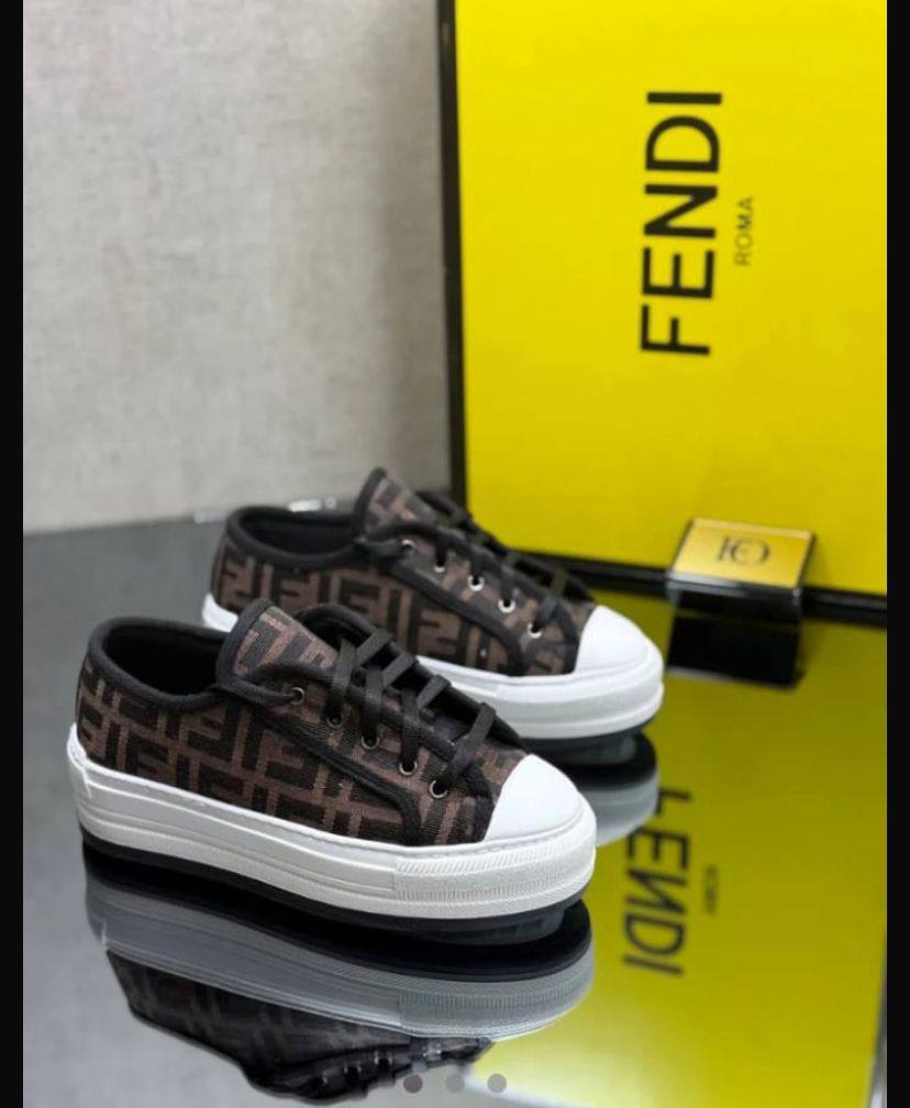 CHNL - L.V. Jacke - FND1 SCHUHE