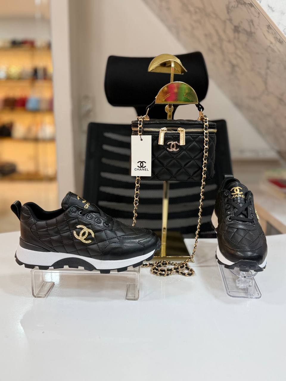 CH - Taschen und Schuhe