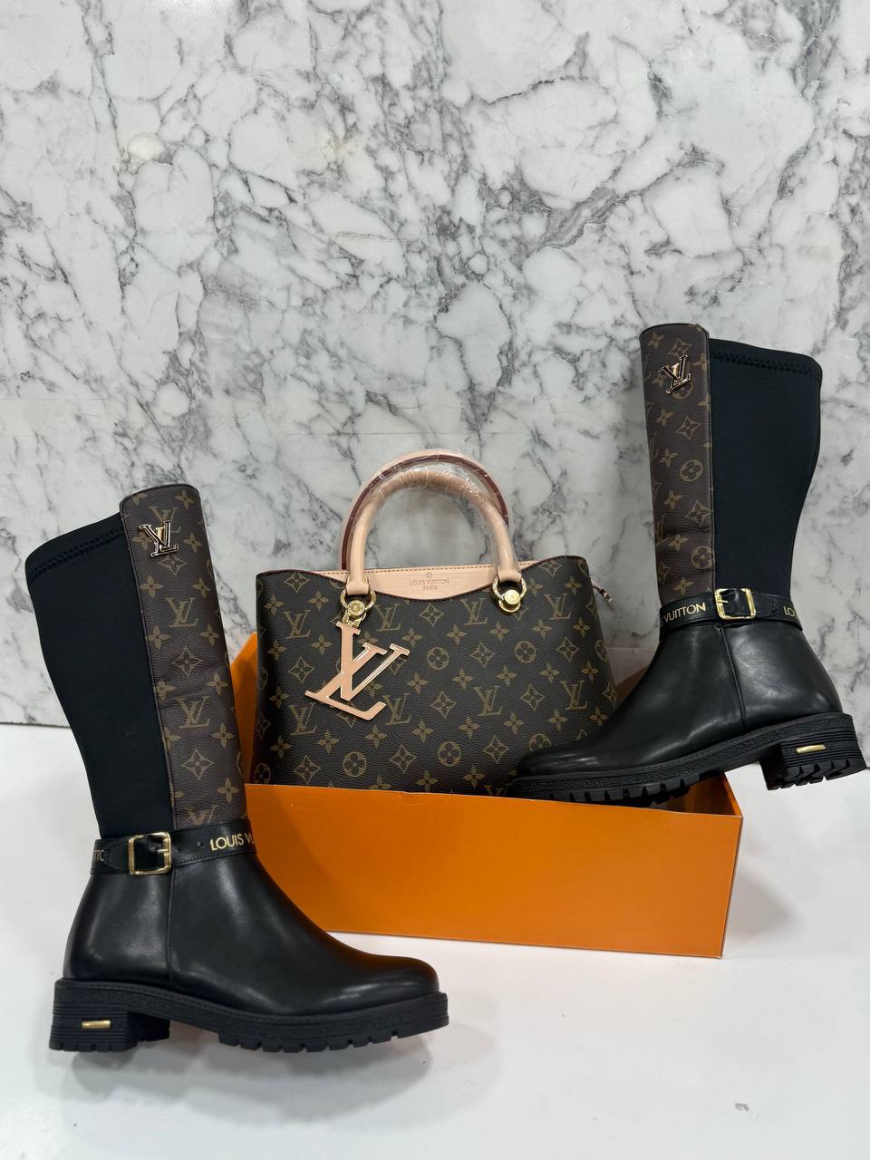 Stiefel & Tasche Kombinieren