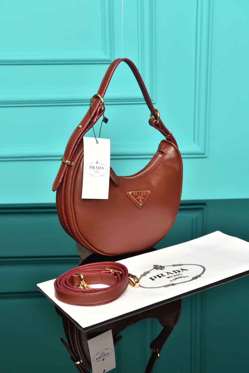 Arque kleine Leder-Schultertasche