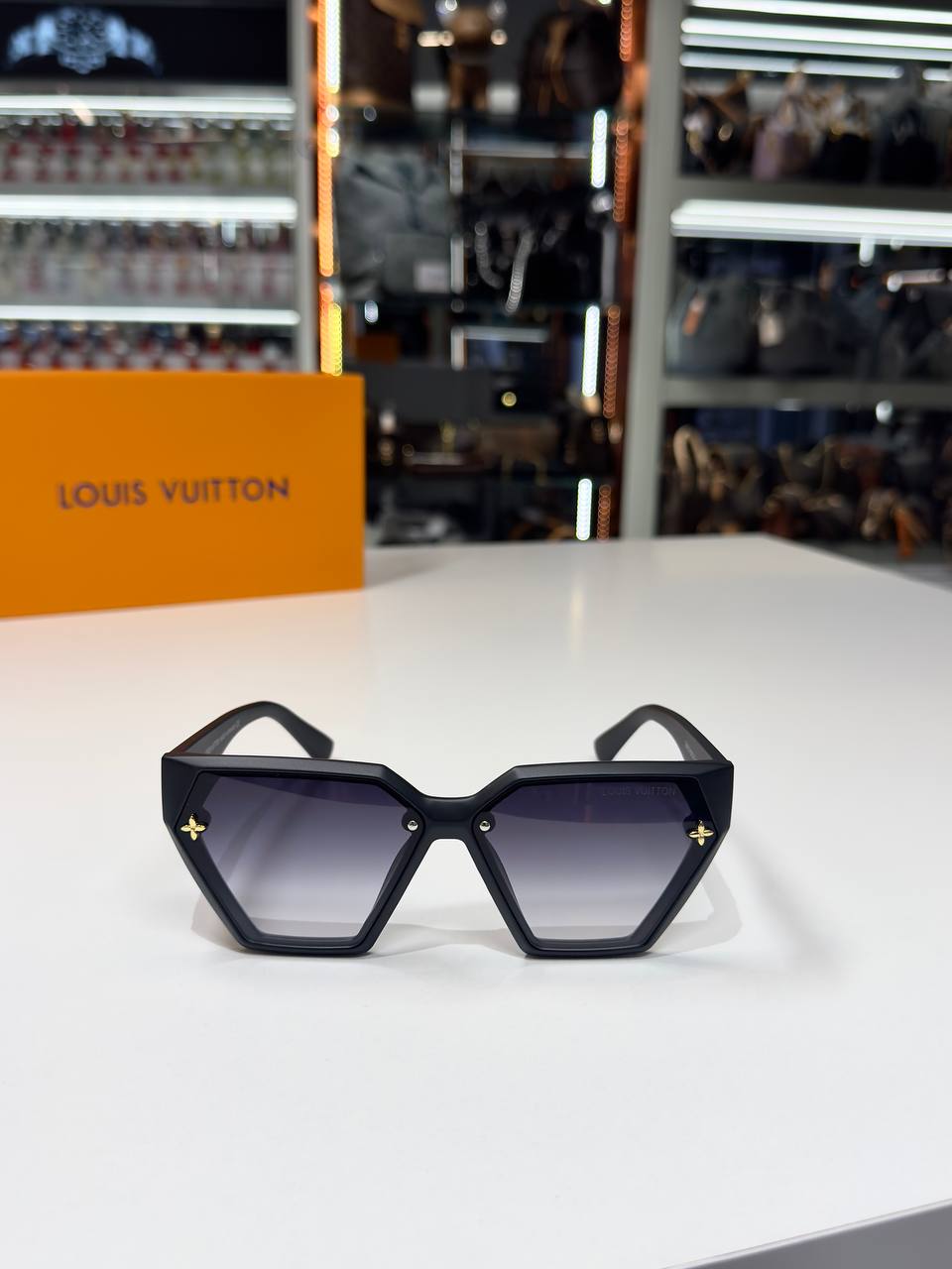 L.V. Sonnenbrille