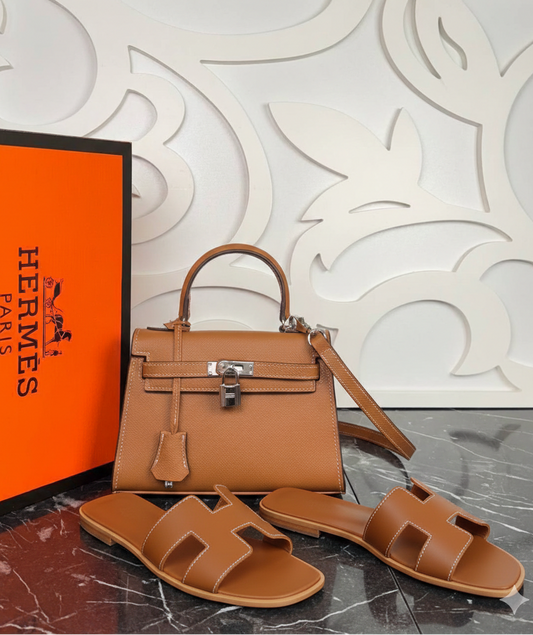 Taschen- und Pantoffel-Set