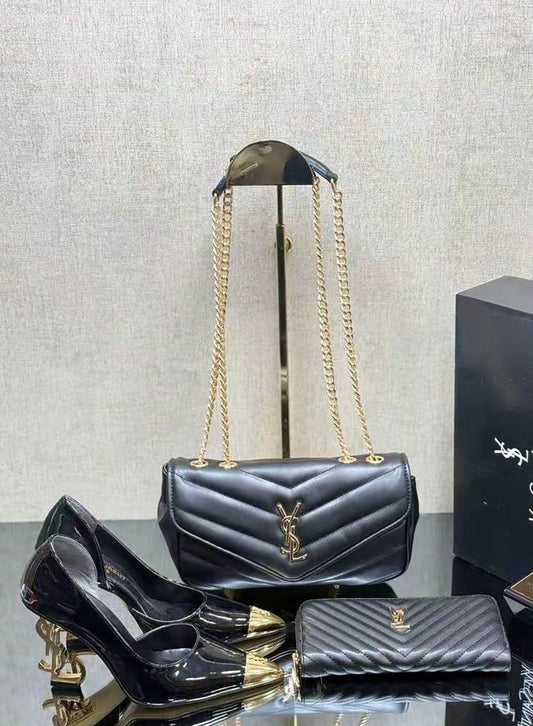 Tasche, Schuhe und Geldbörse