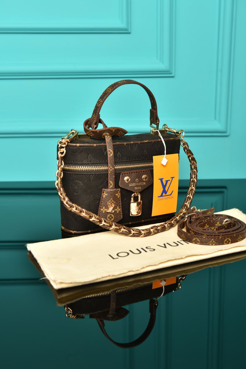 LVS- Vanity Chain Pouch