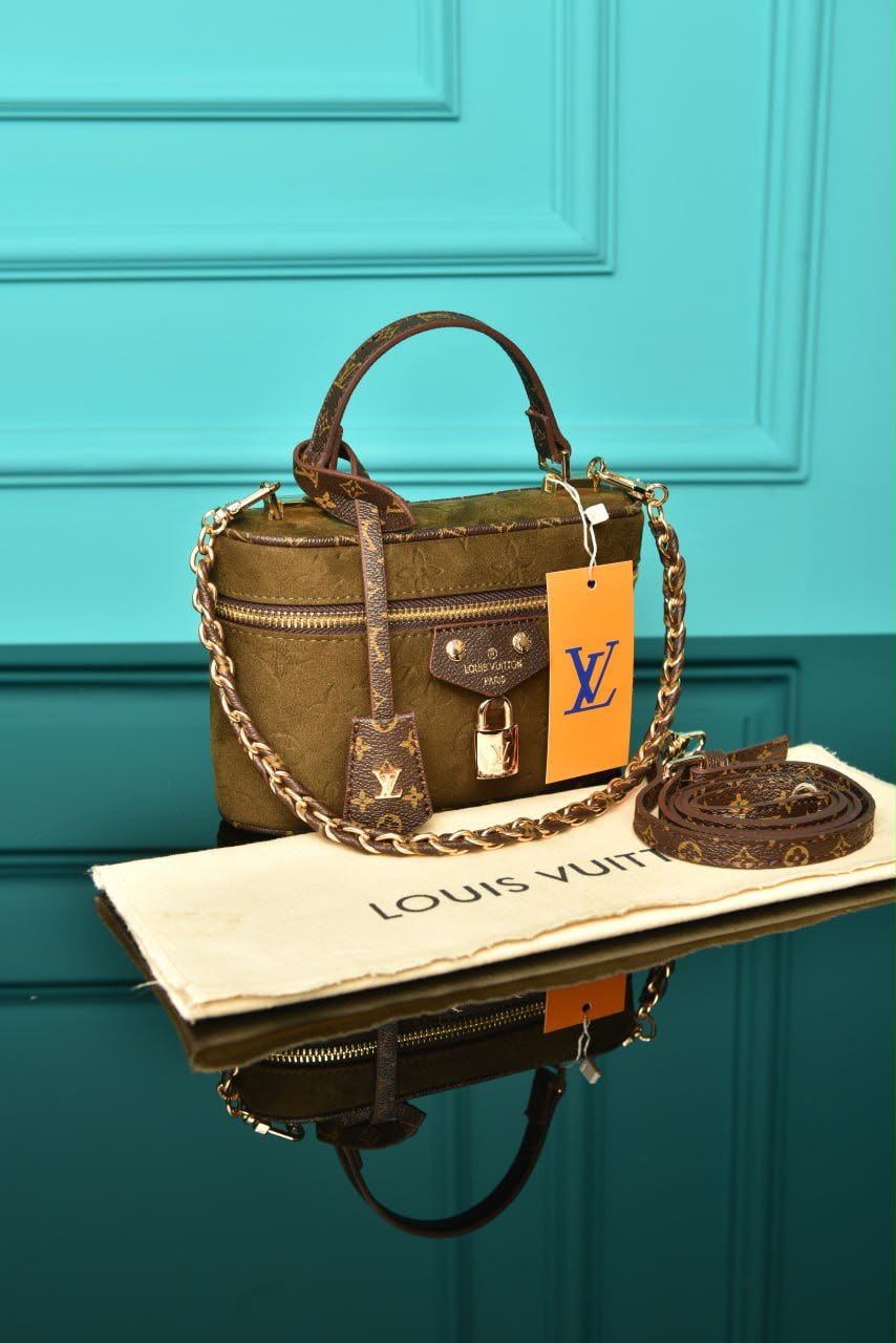 LVS- Vanity Chain Pouch