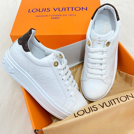 L.V. Turnschuhe