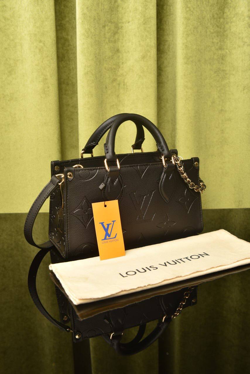 LVS- OnTheGo East West Kette Monogramm