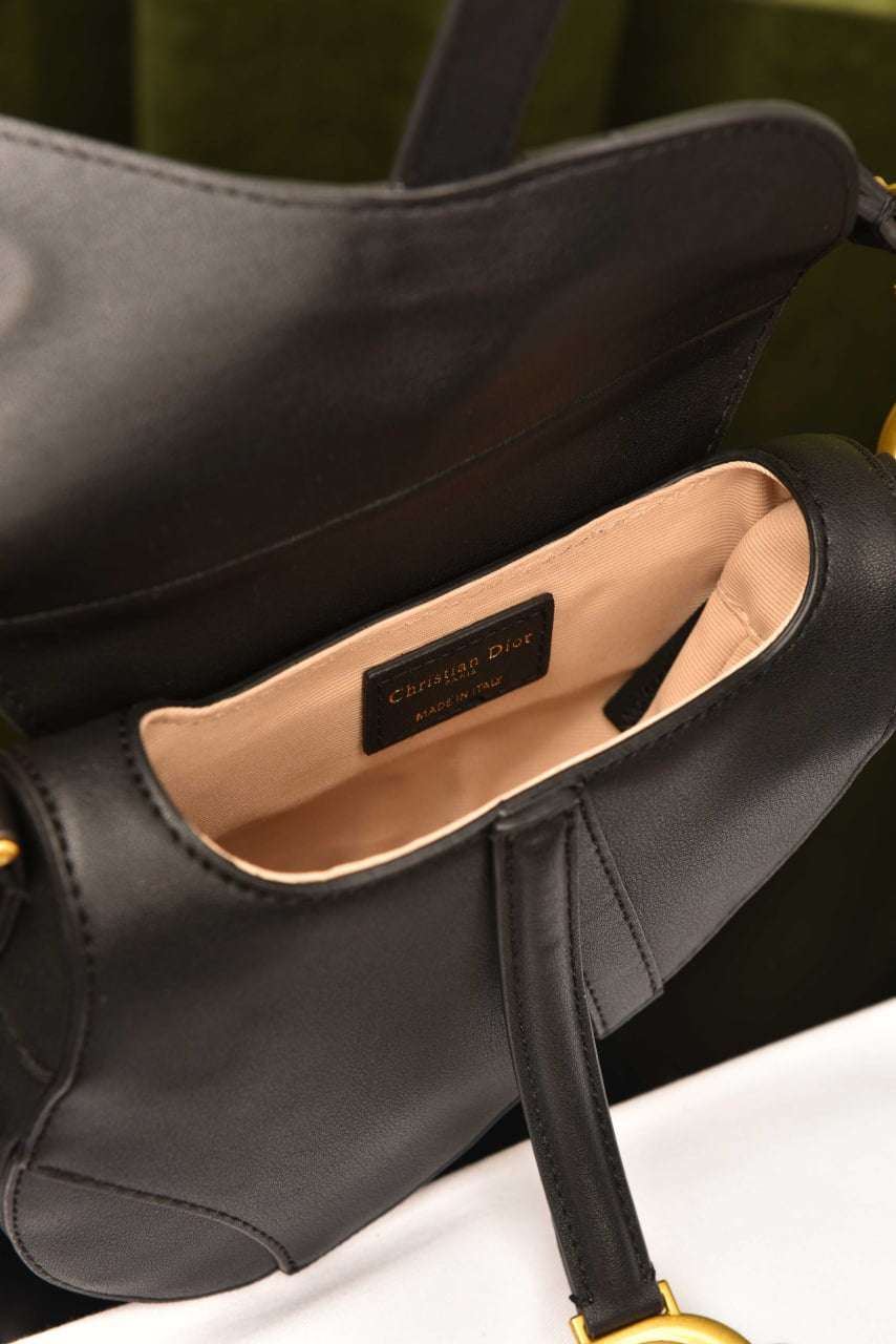 Saddle-Mikrotasche mit Riemen