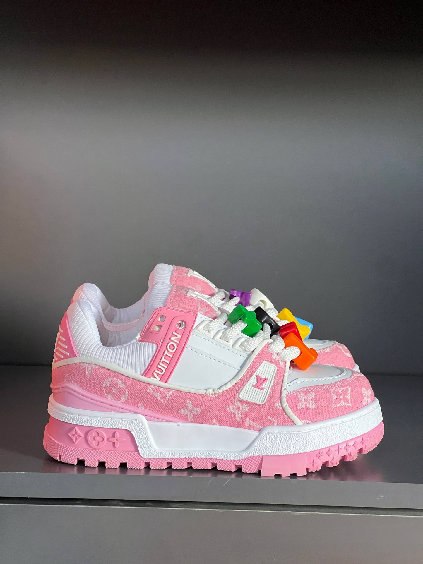 L.V. Schuhe der neuen Saison