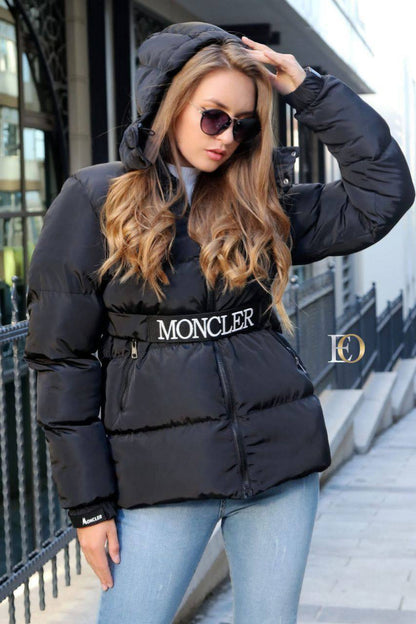 M0NCL3R Daunenjacke