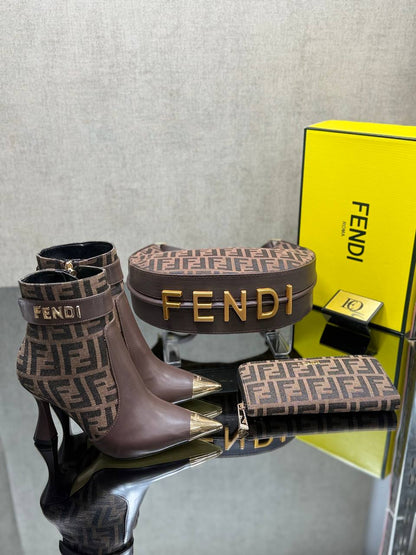 FND – Tasche, Schuhe und Geldbörse