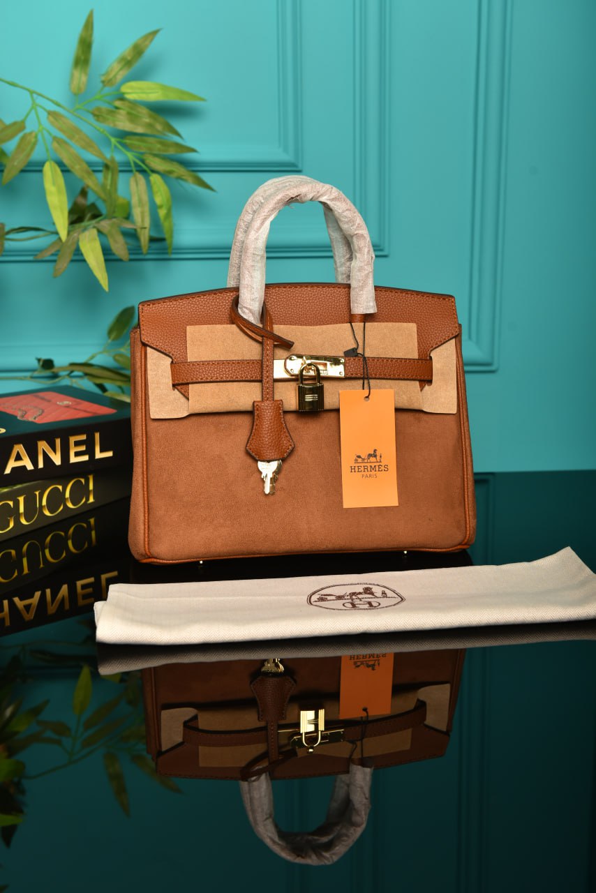 Die Birkin 25 aus Wildleder