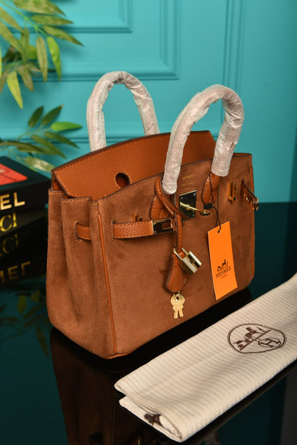 Die Birkin 25 aus Wildleder