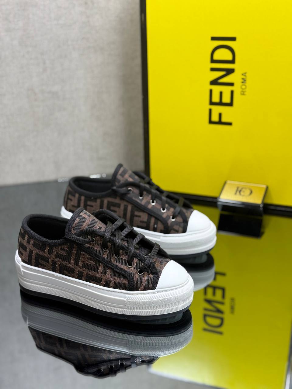FND1 Turnschuhe