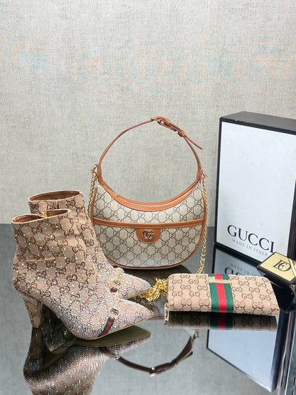 GG Tasche, Stiefel und Geldbörse