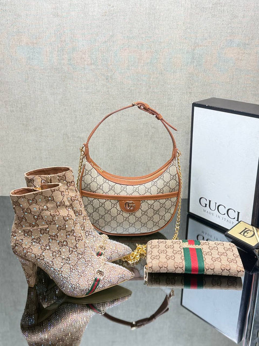 GG Tasche, Stiefel und Geldbörse