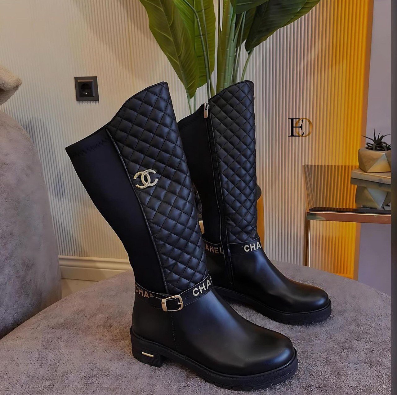 Boot, Kabine und Brille