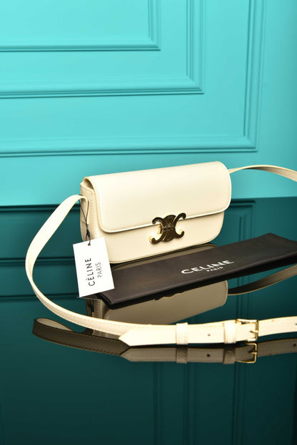 Triomphe Schultertasche aus glänzendem