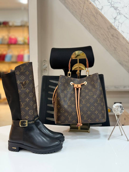 STIEFEL - TASCHE