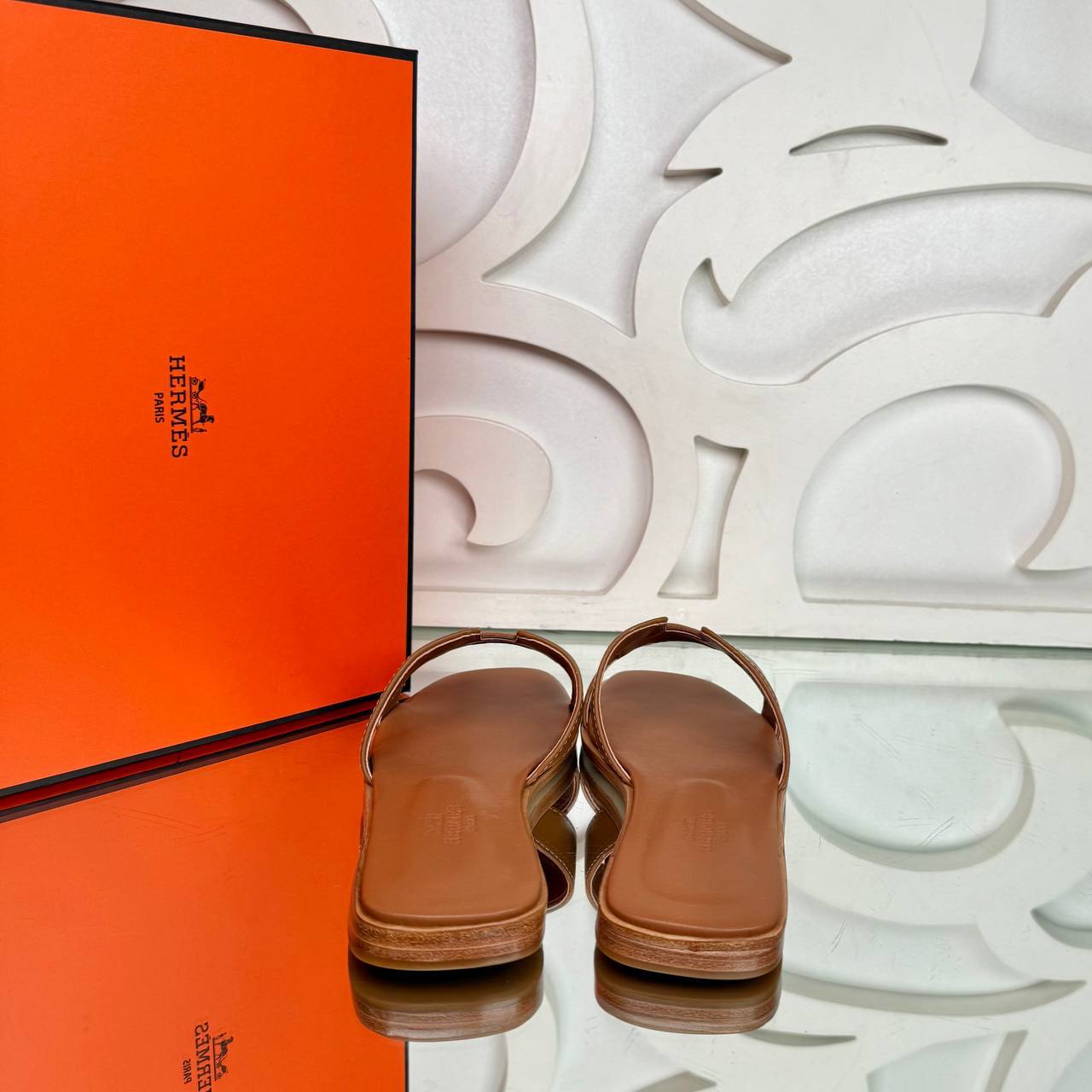 Taschen- und Pantoffel-Set