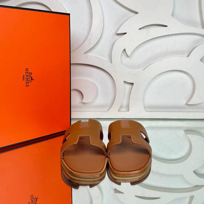 Taschen- und Pantoffel-Set