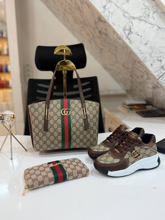 Tasche, Schuhe und Geldbörse