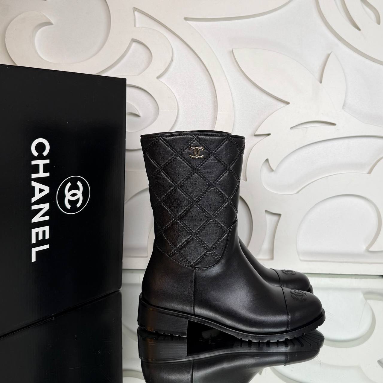 Gesteppte Mid-Boots aus Kalbsleder