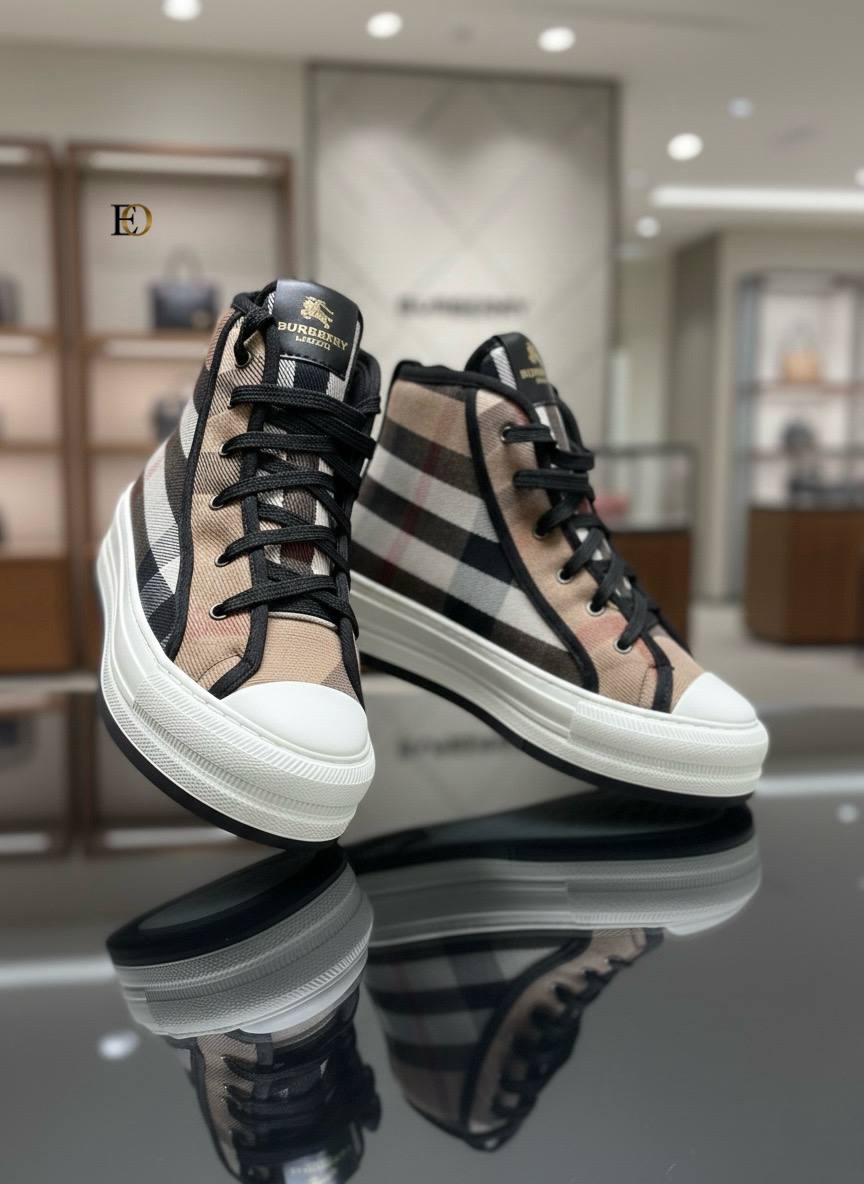 B.B. Neue Turnschuhe