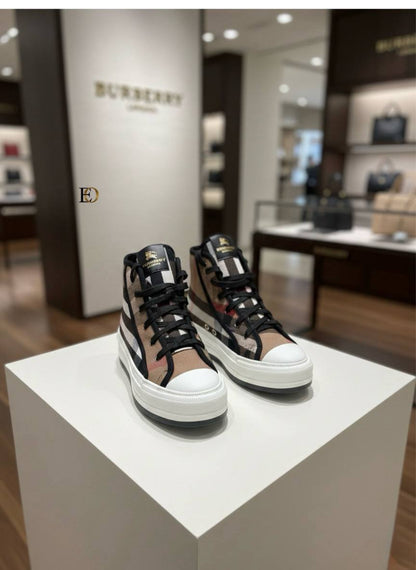 B.B. Neue Turnschuhe