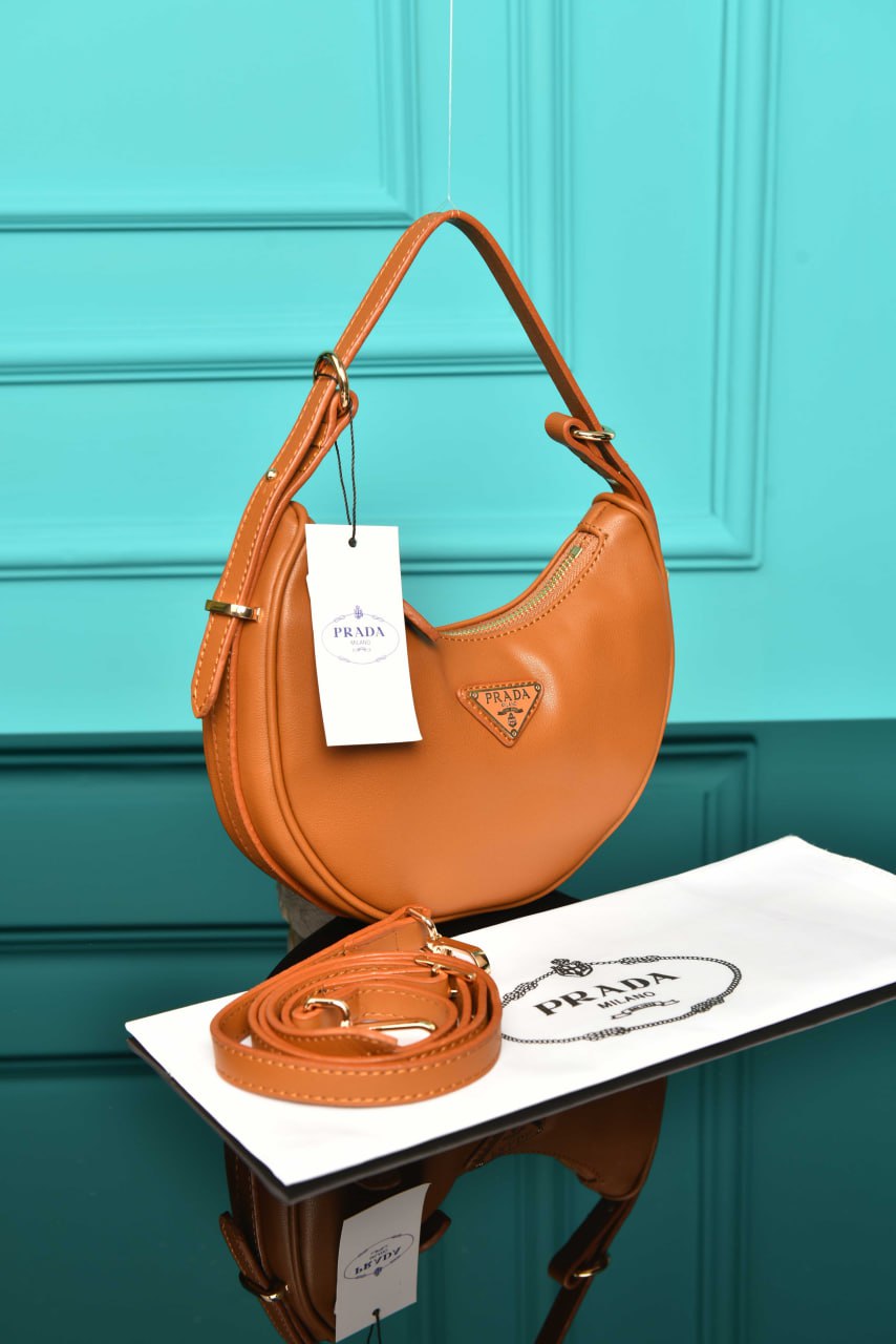 Arque kleine Leder-Schultertasche