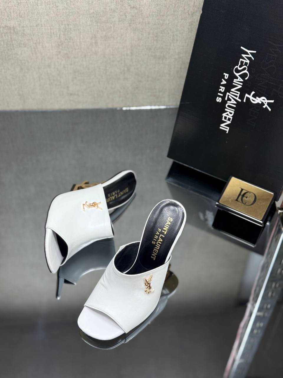 Tasche und Schuhe