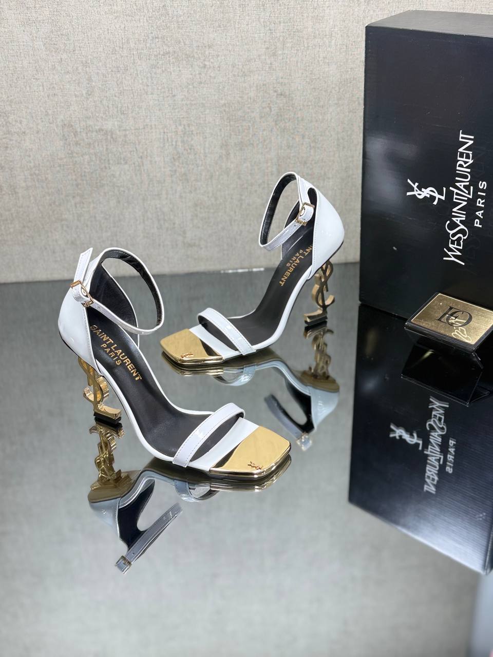Tasche und Schuhe
