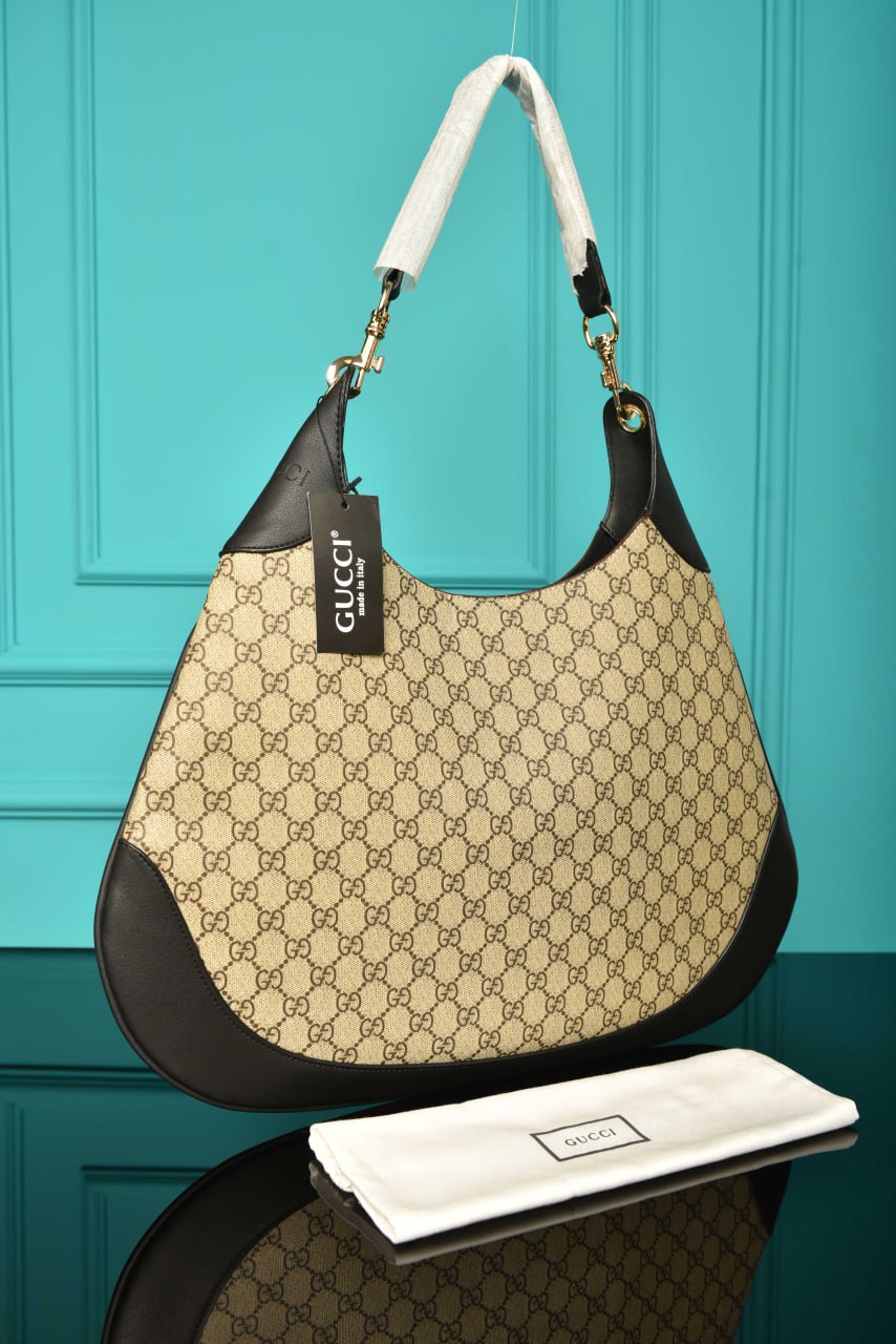 B Große Schultertasche