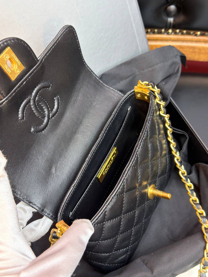 CH-NL +++Eine hochwertige Tasche