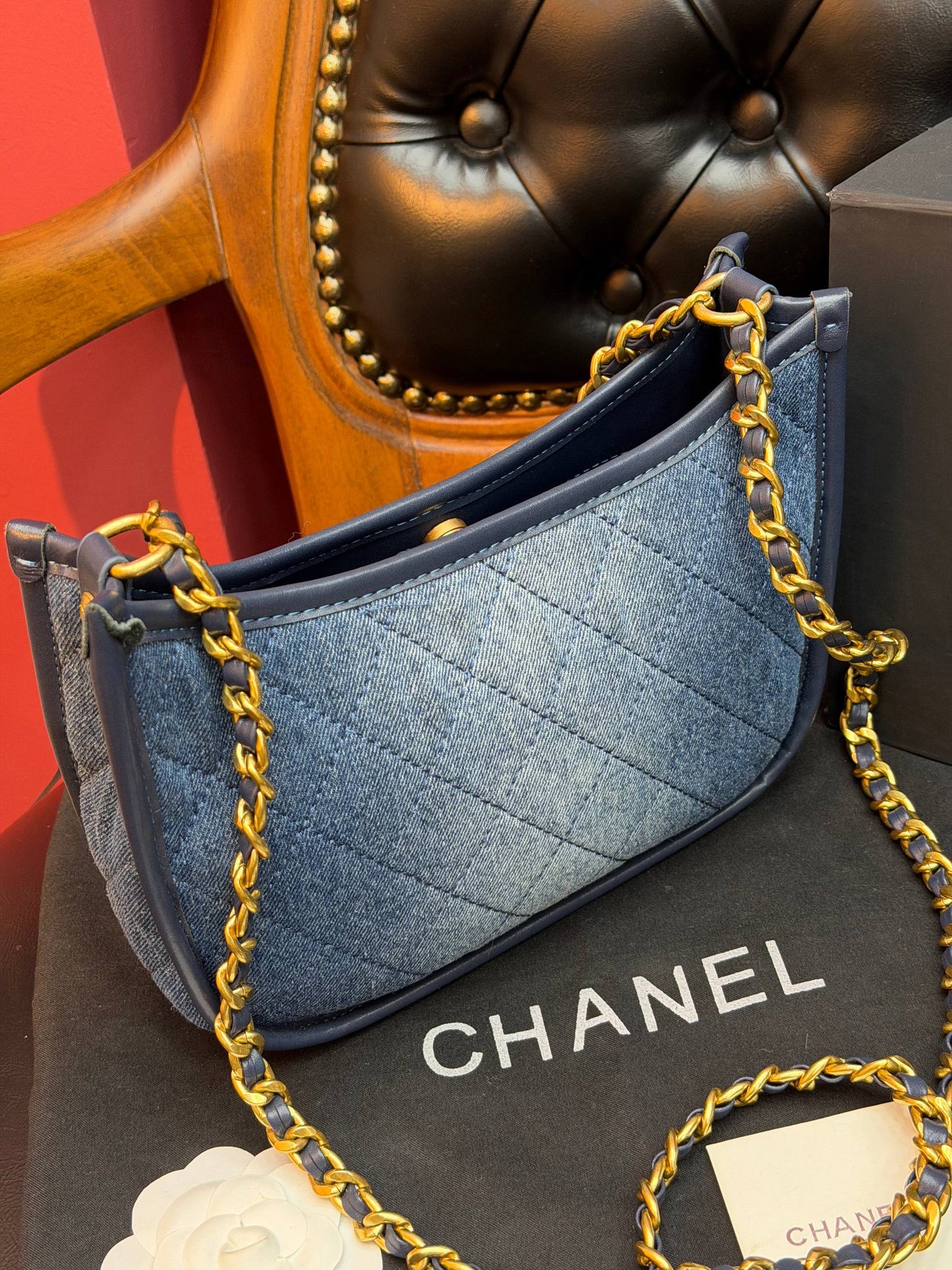 CH-NL +++Eine hochwertige Tasche