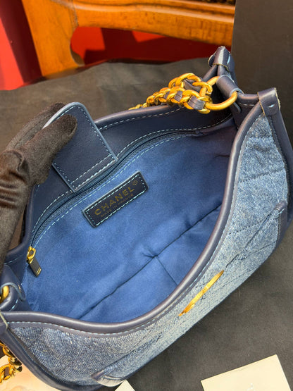 CH-NL +++Eine hochwertige Tasche